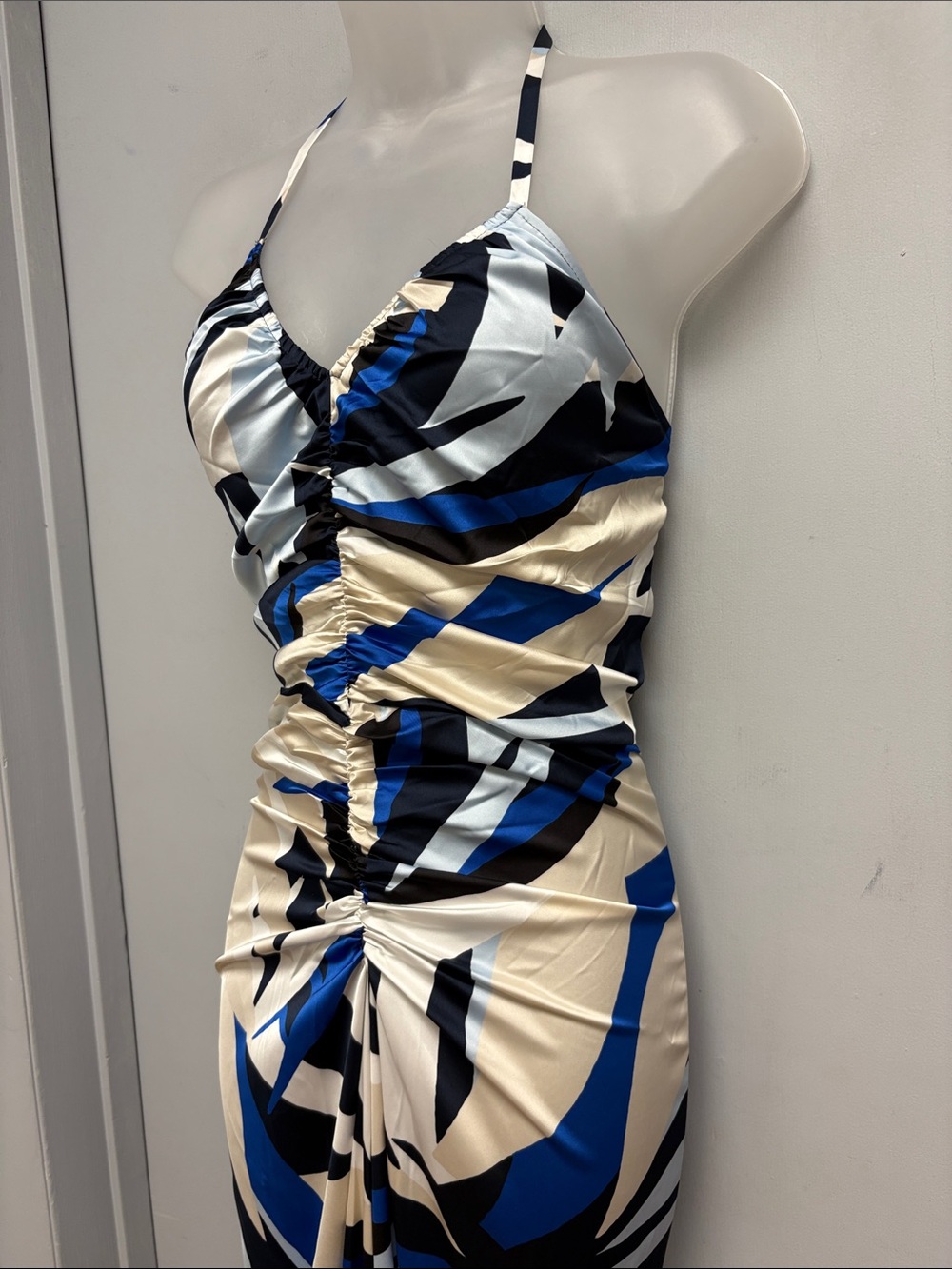 White House Black Market Ruched Tropical Print Halter Maxi Dress Size 6 NWT - Picture 4 of 12